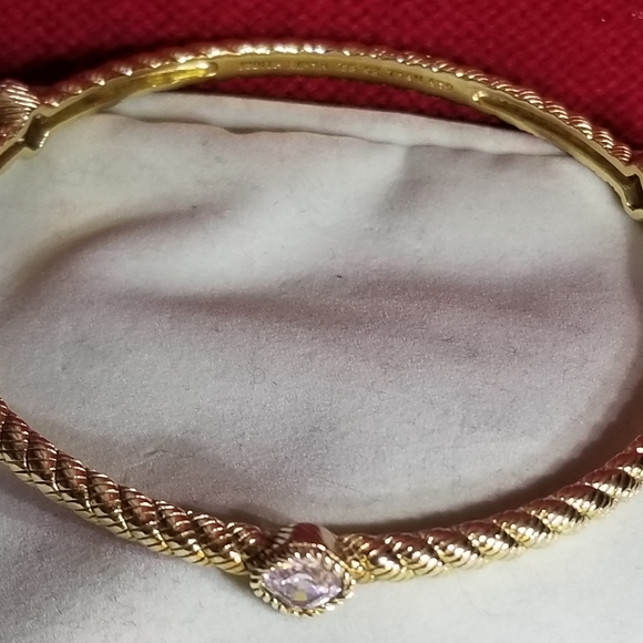 Like new! 14k clad sterling silver bangle - Picture 5 of 5